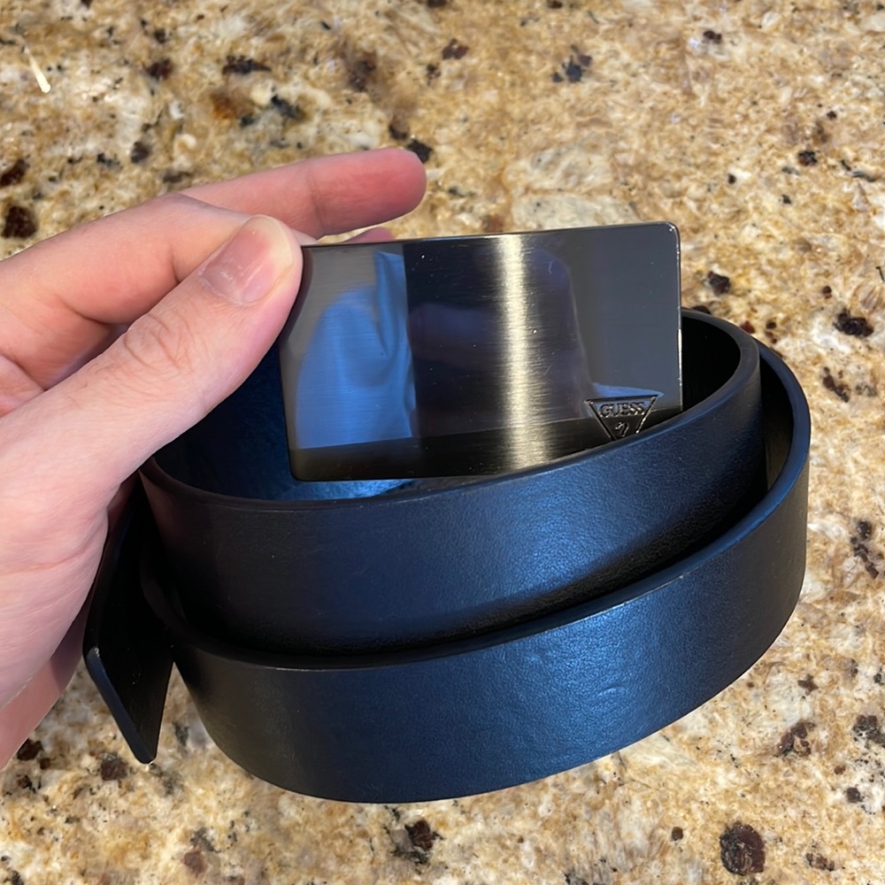Guess mens belt new